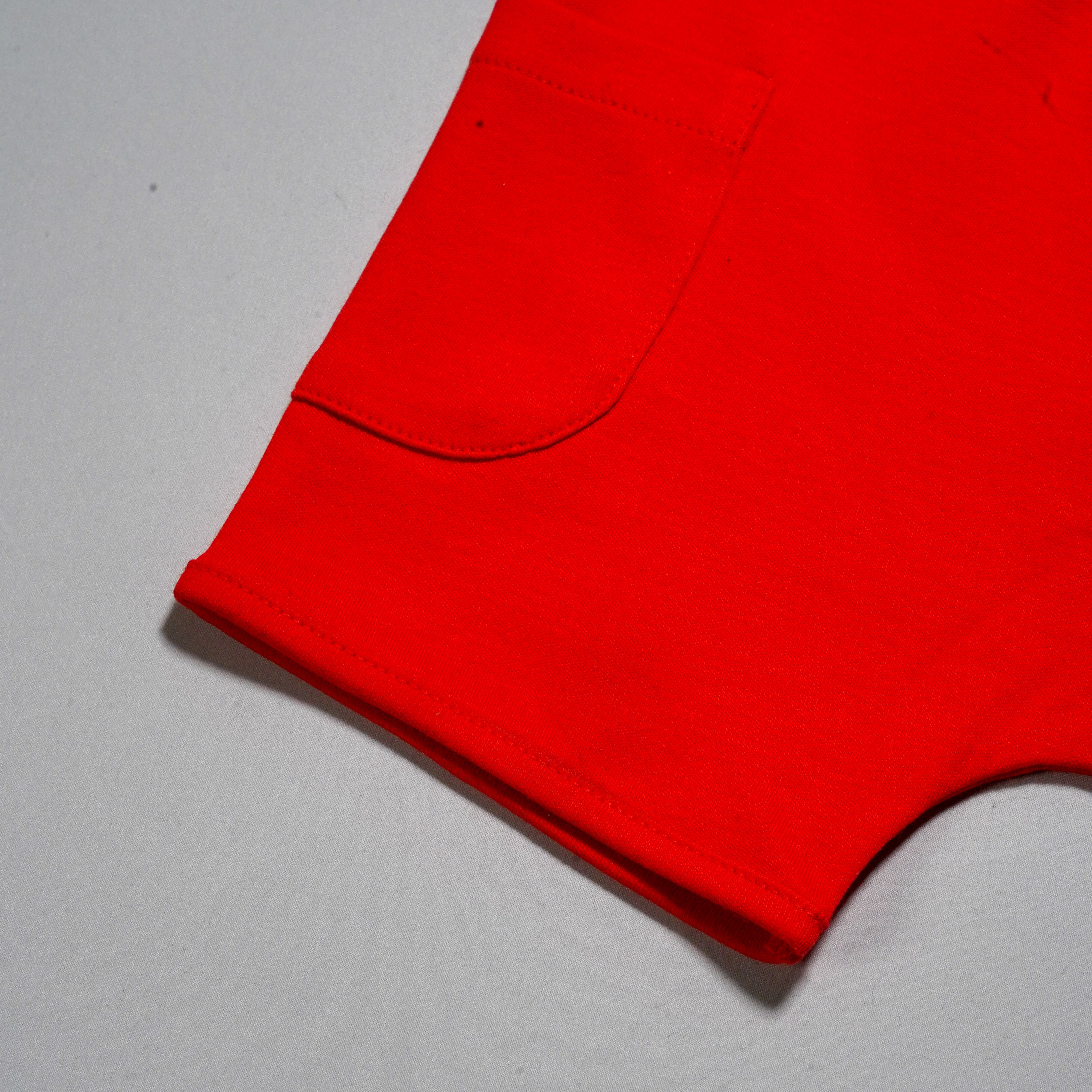 Details Arquia Cotton Shorts in Engine Red